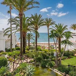 Macdonald Leila Playa Apartmán